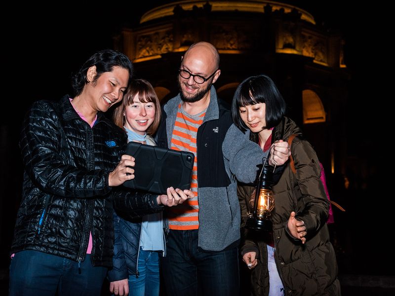 Famiglia durante l'avventura di Natale
